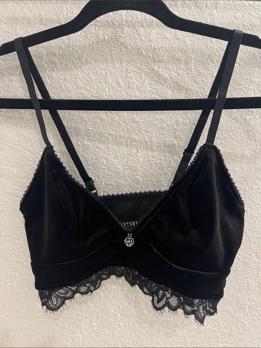 Disturbia Venus Velour Charm Bralette - Black Lace Gothic Alt Crop - NWOT Size 2